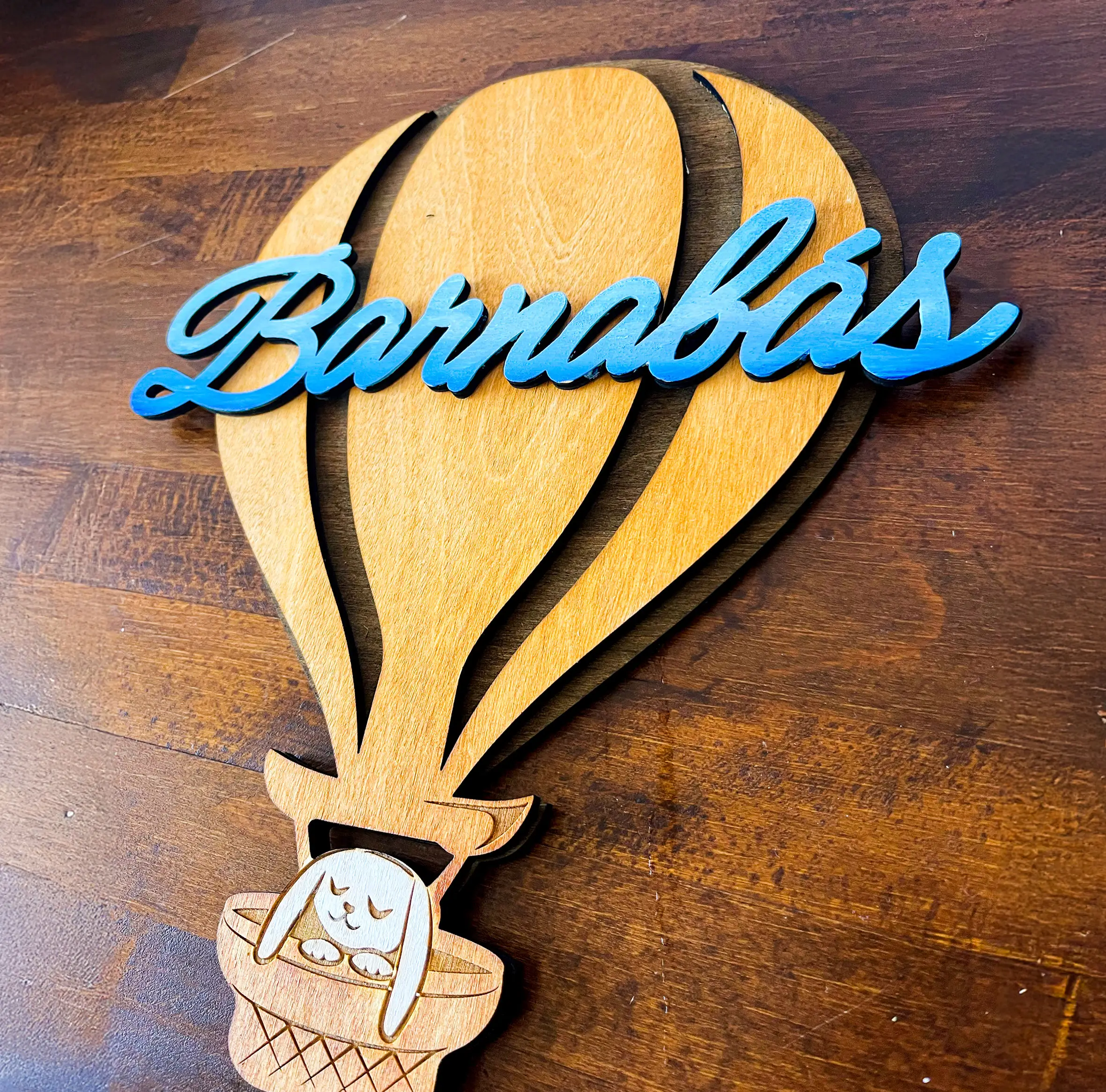 Hőlégballon gyerekszoba dekor, Neves dekoráció, ajtódísz, egyedi ajándék