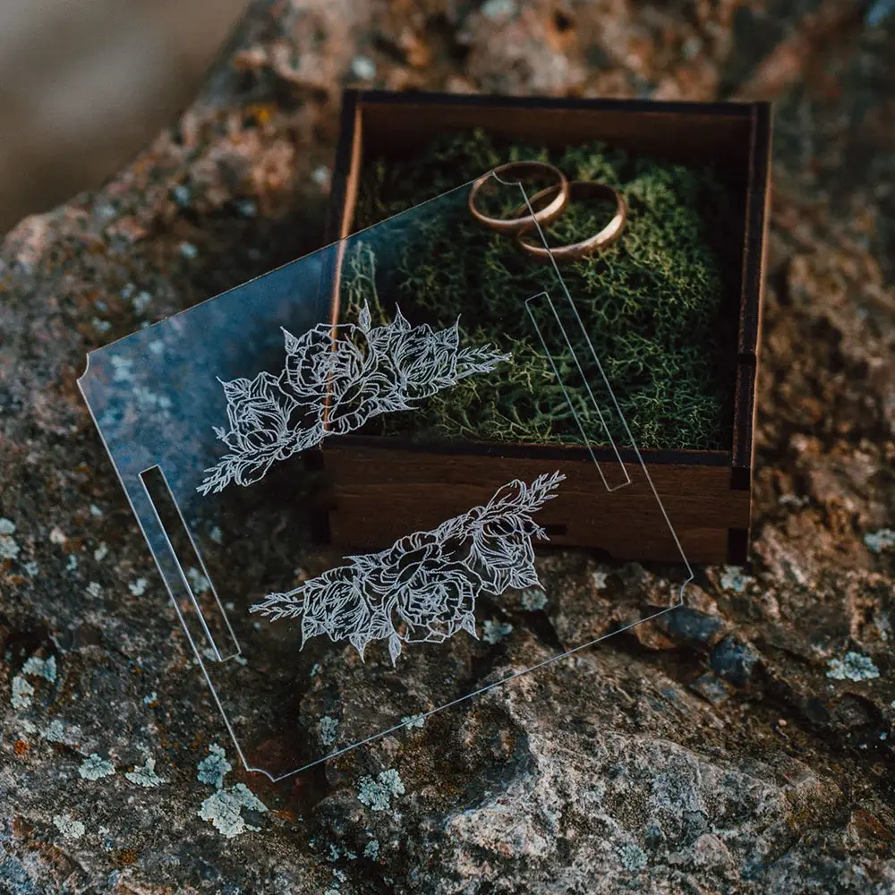 Gyűrűtartó levehető fedéllel egyedi névvel